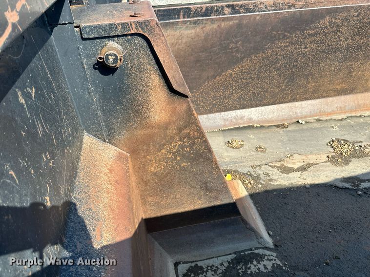 image for item EB2807 1997 Mack CL713 dump truck