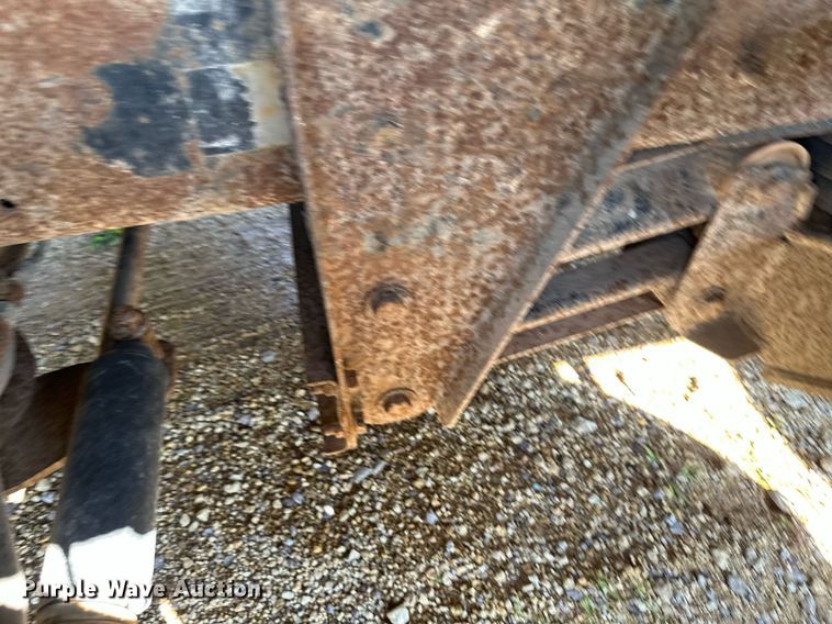 image for item EB2807 1997 Mack CL713 dump truck