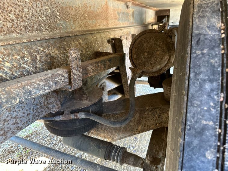 image for item EB2807 1997 Mack CL713 dump truck