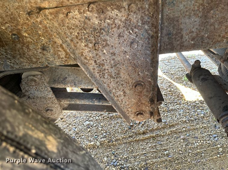 image for item EB2807 1997 Mack CL713 dump truck