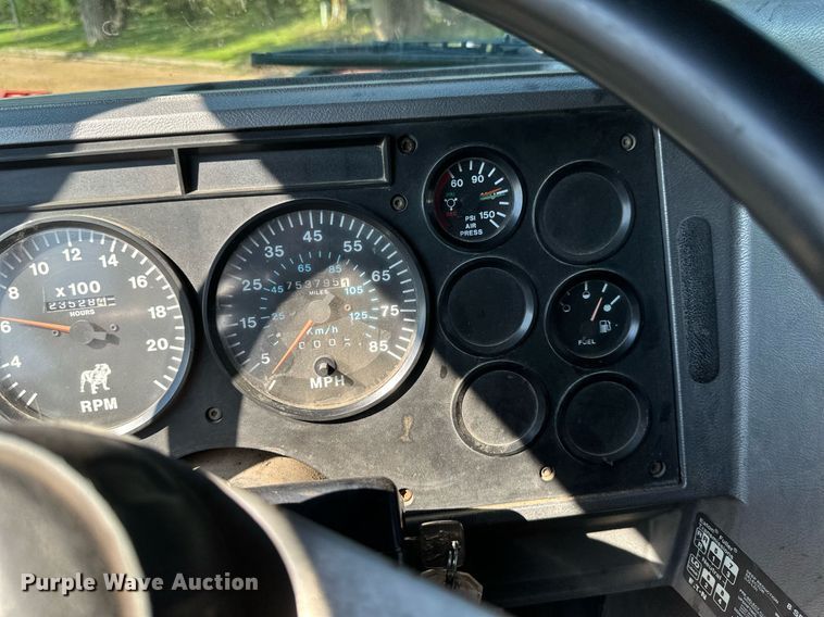 image for item EB2807 1997 Mack CL713 dump truck