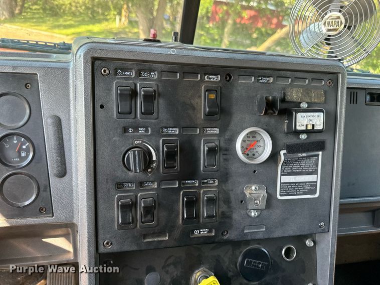 image for item EB2807 1997 Mack CL713 dump truck