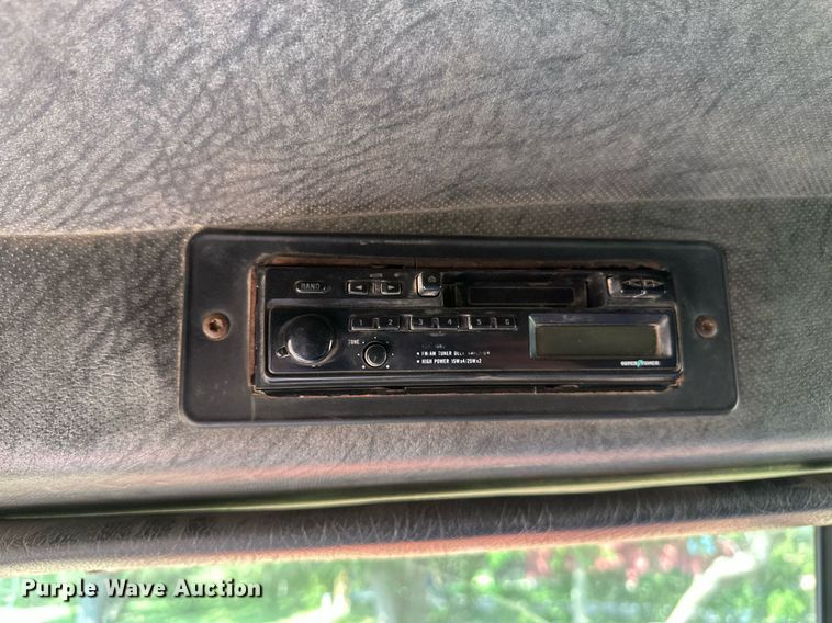 image for item EB2807 1997 Mack CL713 dump truck