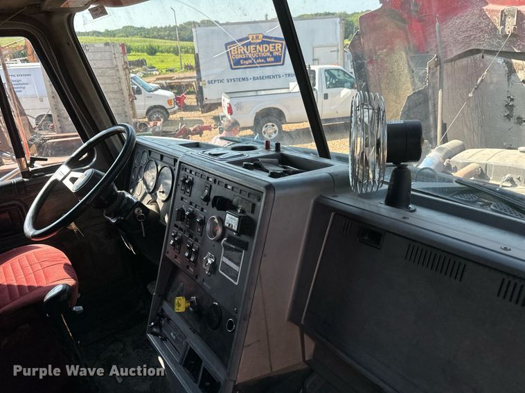 image for item EB2807 1997 Mack CL713 dump truck