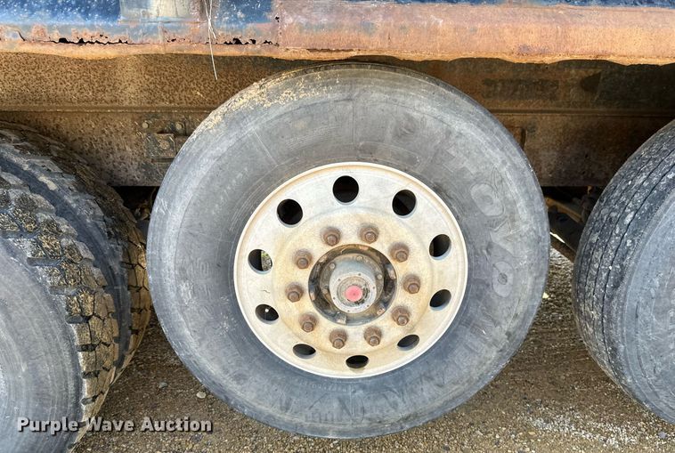 image for item EB2807 1997 Mack CL713 dump truck