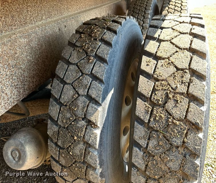 image for item EB2807 1997 Mack CL713 dump truck