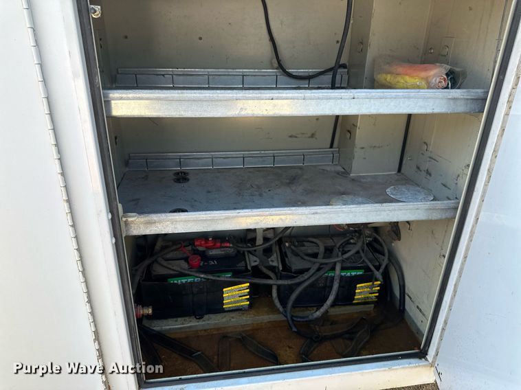 image for item EB2808 2005 Ford E450 utility van