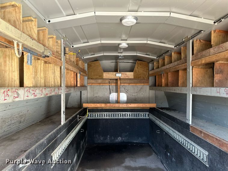 image for item EB2808 2005 Ford E450 utility van