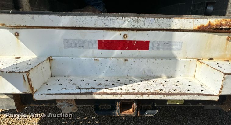 image for item EB2808 2005 Ford E450 utility van