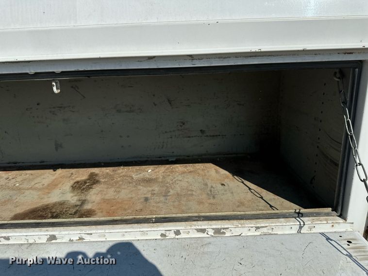 image for item EB2808 2005 Ford E450 utility van