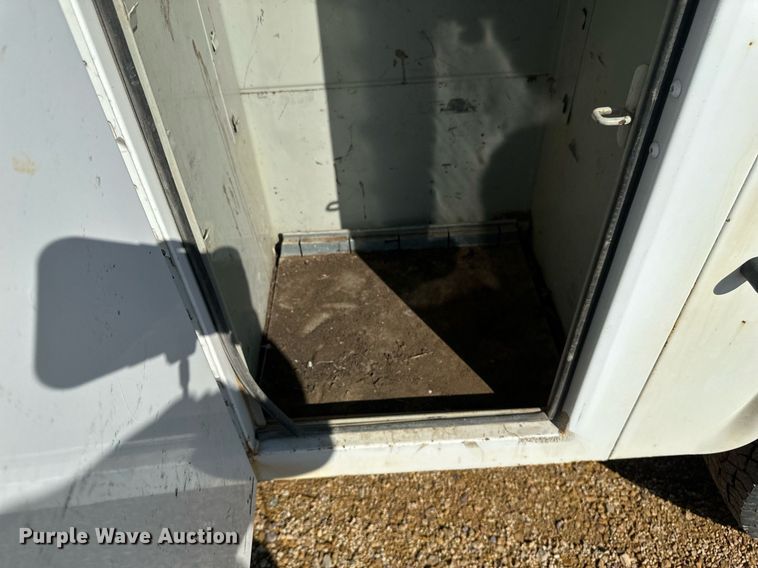 image for item EB2808 2005 Ford E450 utility van