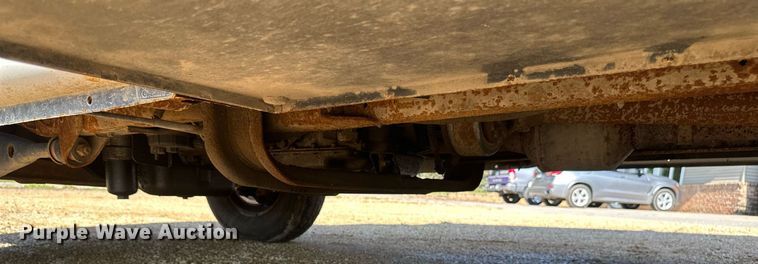 image for item EB2808 2005 Ford E450 utility van