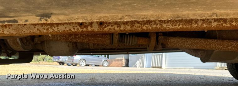 image for item EB2808 2005 Ford E450 utility van