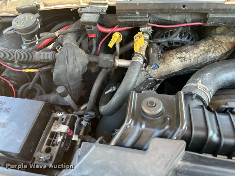 image for item EB2808 2005 Ford E450 utility van