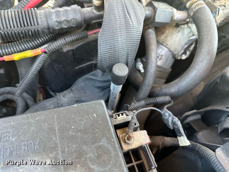 image for item EB2808 2005 Ford E450 utility van