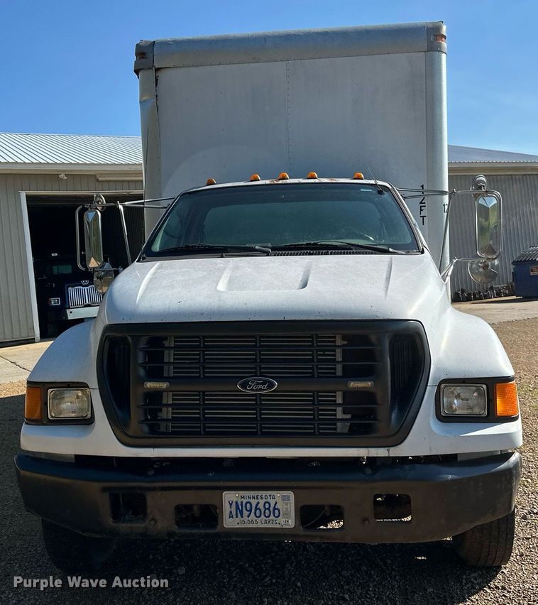 image for item EB2809 2000 Ford F650 box truck