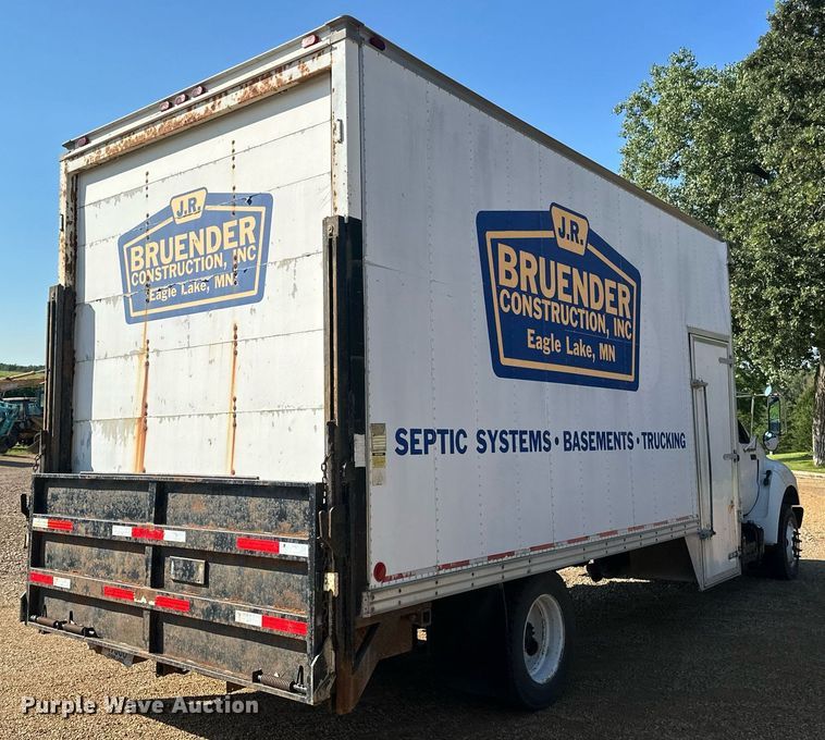 image for item EB2809 2000 Ford F650 box truck