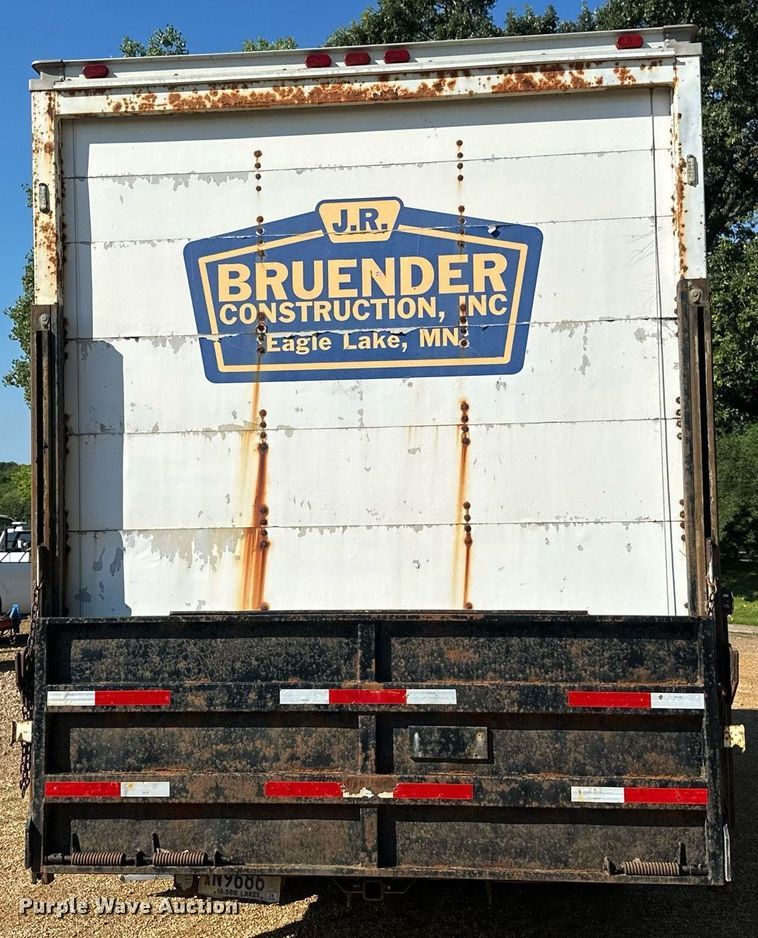 image for item EB2809 2000 Ford F650 box truck