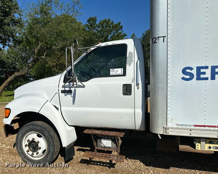 image for item EB2809 2000 Ford F650 box truck