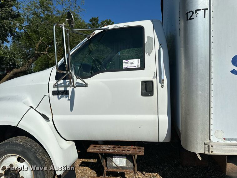 image for item EB2809 2000 Ford F650 box truck