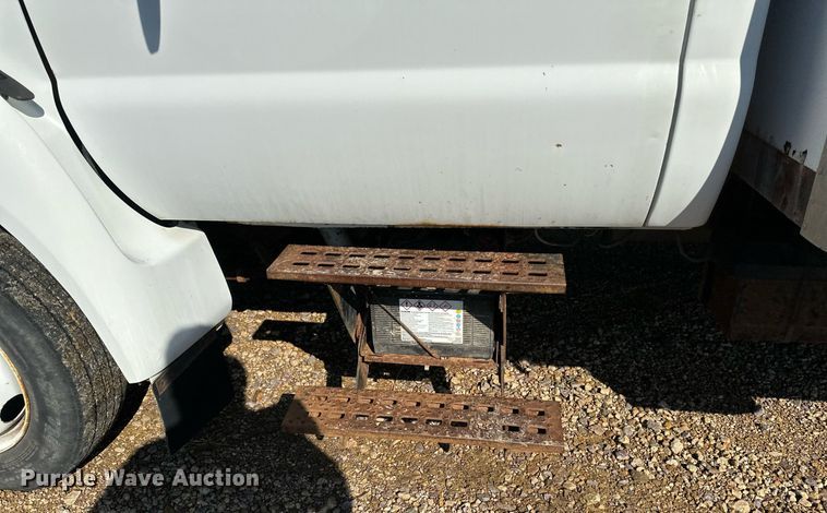 image for item EB2809 2000 Ford F650 box truck