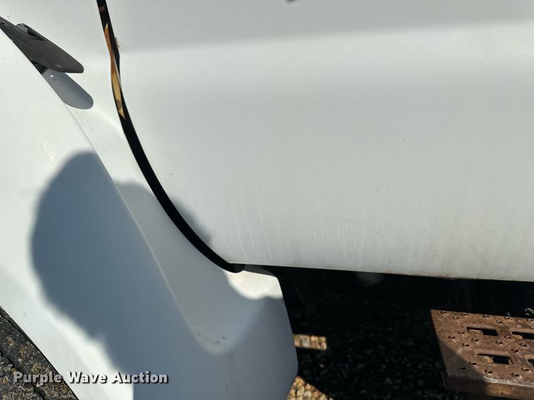 image for item EB2809 2000 Ford F650 box truck