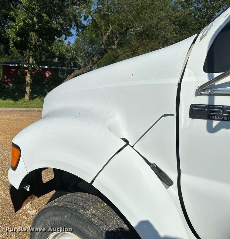 image for item EB2809 2000 Ford F650 box truck