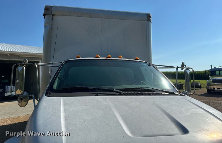 image for item EB2809 2000 Ford F650 box truck