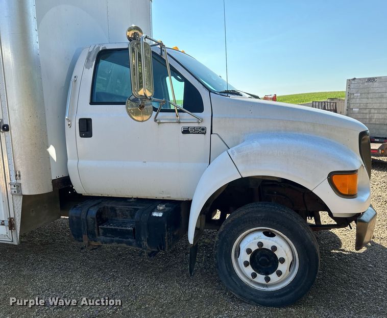 image for item EB2809 2000 Ford F650 box truck