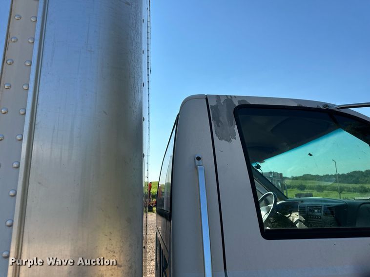 image for item EB2809 2000 Ford F650 box truck