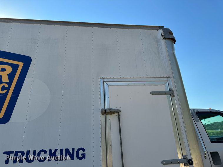image for item EB2809 2000 Ford F650 box truck