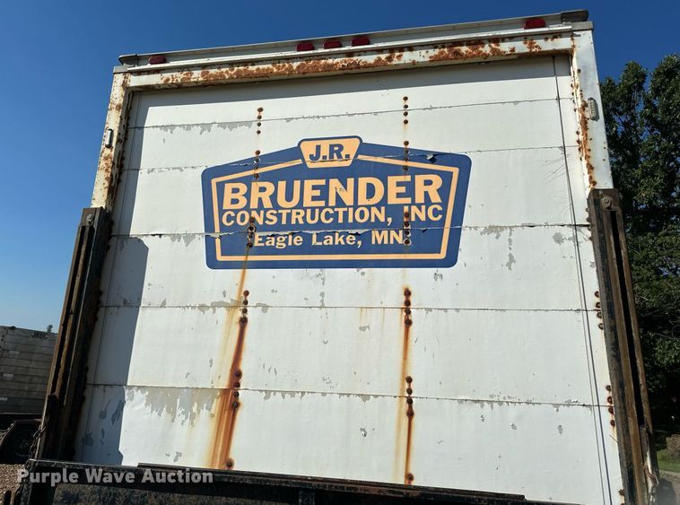 image for item EB2809 2000 Ford F650 box truck