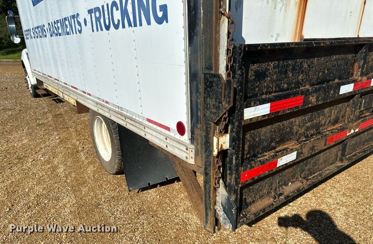 image for item EB2809 2000 Ford F650 box truck