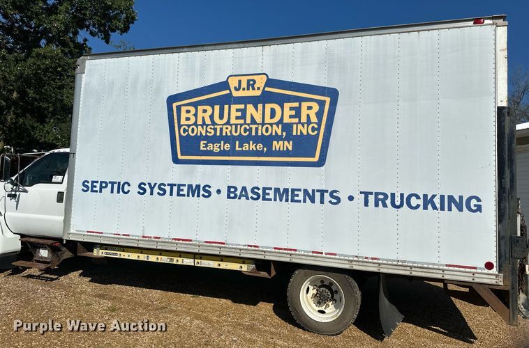 image for item EB2809 2000 Ford F650 box truck