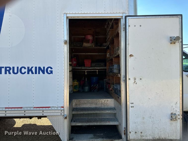 image for item EB2809 2000 Ford F650 box truck