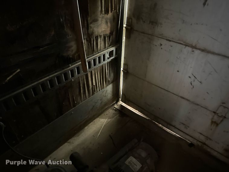 image for item EB2809 2000 Ford F650 box truck