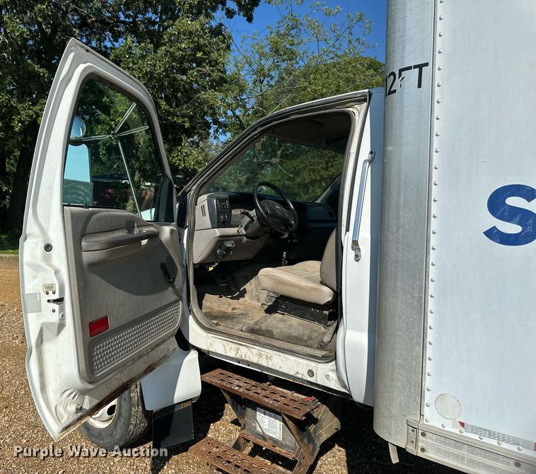 image for item EB2809 2000 Ford F650 box truck