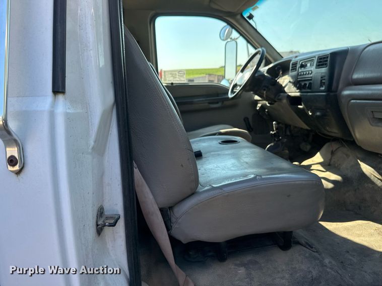 image for item EB2809 2000 Ford F650 box truck