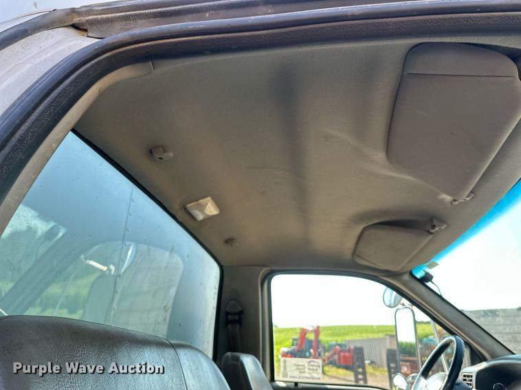 image for item EB2809 2000 Ford F650 box truck