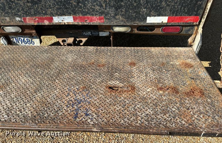 image for item EB2809 2000 Ford F650 box truck