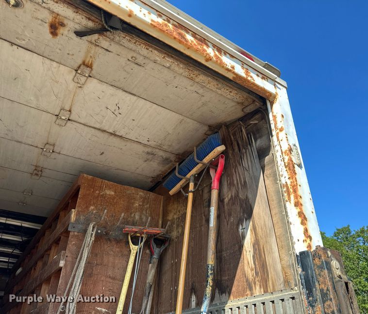 image for item EB2809 2000 Ford F650 box truck