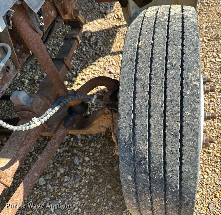 image for item EB2809 2000 Ford F650 box truck