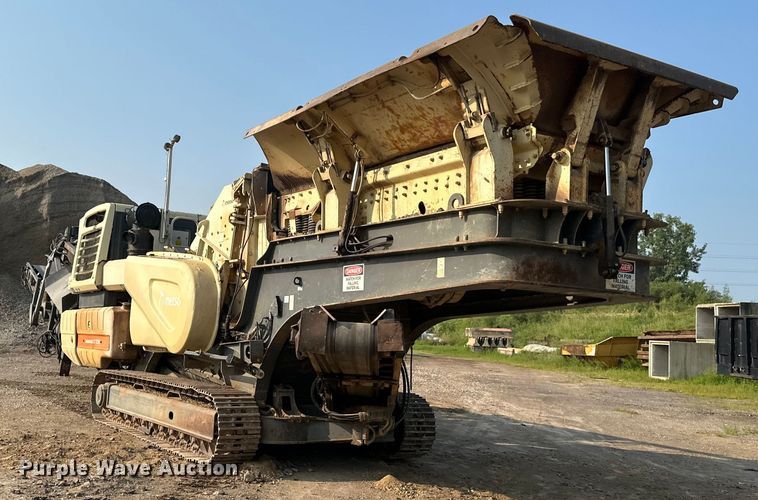 image for item EB2824 Metso Lokotrak LT1213S impact crushing plant