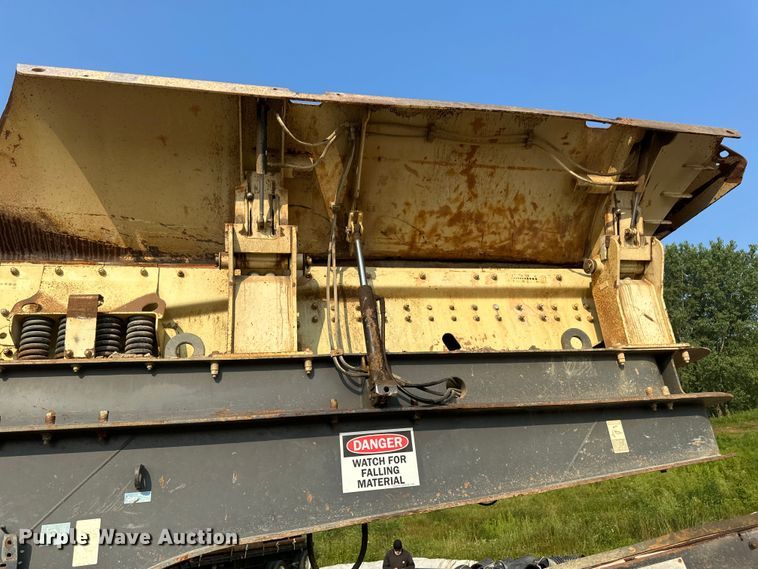 image for item EB2824 Metso Lokotrak LT1213S impact crushing plant