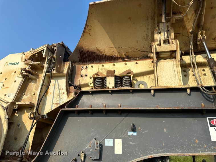 image for item EB2824 Metso Lokotrak LT1213S impact crushing plant