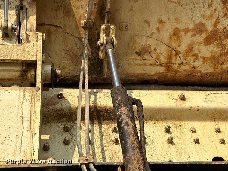 image for item EB2824 Metso Lokotrak LT1213S impact crushing plant