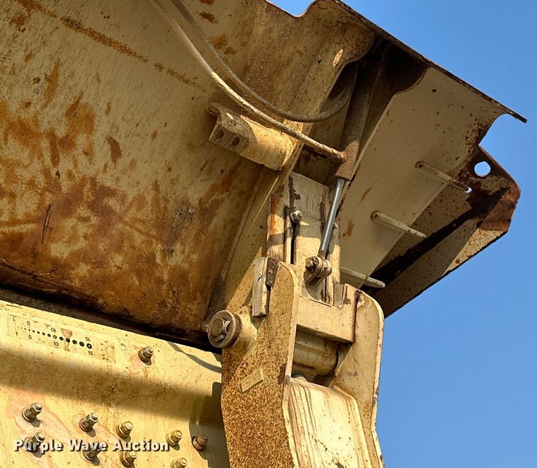 image for item EB2824 Metso Lokotrak LT1213S impact crushing plant