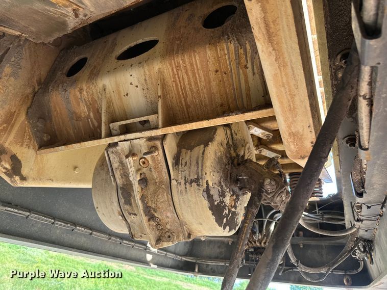 image for item EB2824 Metso Lokotrak LT1213S impact crushing plant