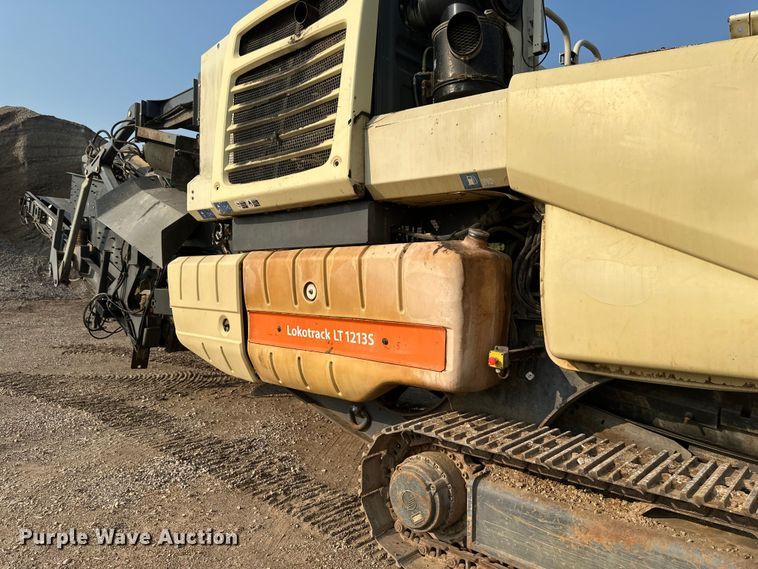 image for item EB2824 Metso Lokotrak LT1213S impact crushing plant