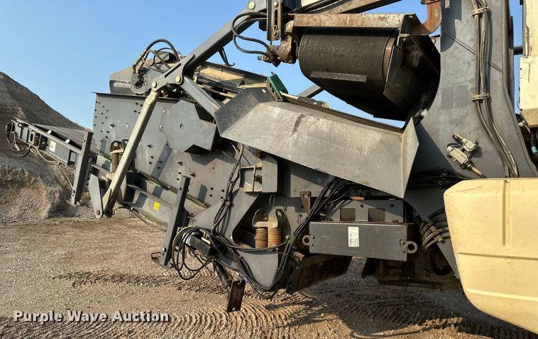 image for item EB2824 Metso Lokotrak LT1213S impact crushing plant